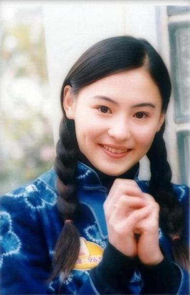 张柏芝生肖属相是什么命（张柏芝属什么生肖什么命）