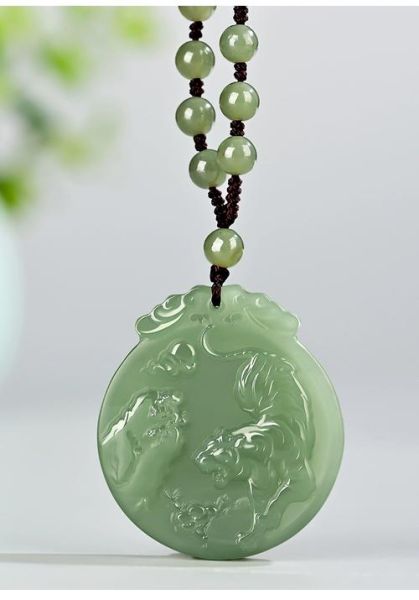 生肖属相玉值钱吗图片(生肖属相玉吊坠值不值钱小白扫盲贴)