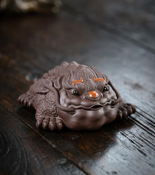 蛤蟆茶宠属相生肖（蛤蟆茶宠什么属相最旺）