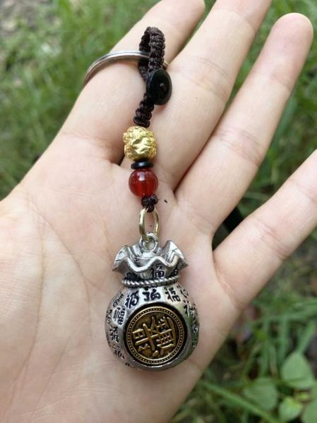 生肖属相钱包挂件（生肖属相钱包挂件有哪些风水功效）