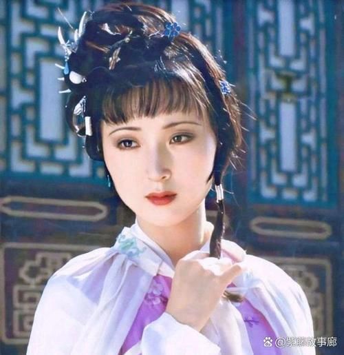 贾夫人的生肖属相（贾夫人的生肖属相是什么？揭秘红楼梦隐藏彩蛋）