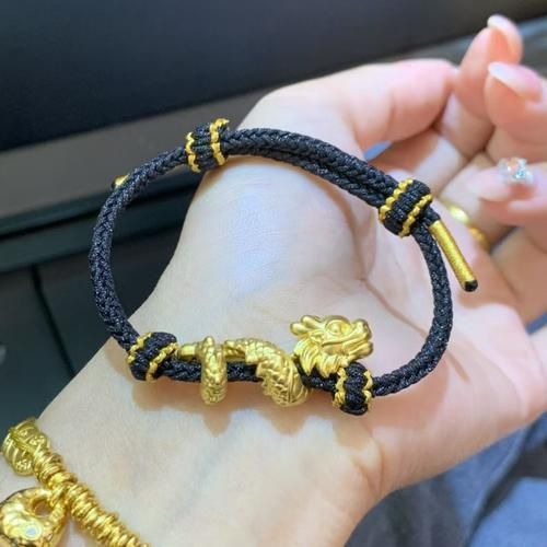 生肖属相戴什么首饰好（龙本命年戴什么首饰最灵验）