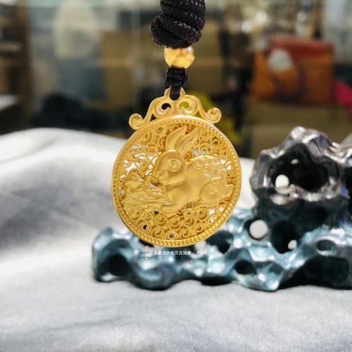 黄金生肖属相牌兔（黄金兔牌适合什么人戴？）