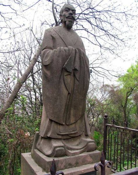 袁绍生肖属什么生肖属相(袁绍属什么生肖的冷知识)