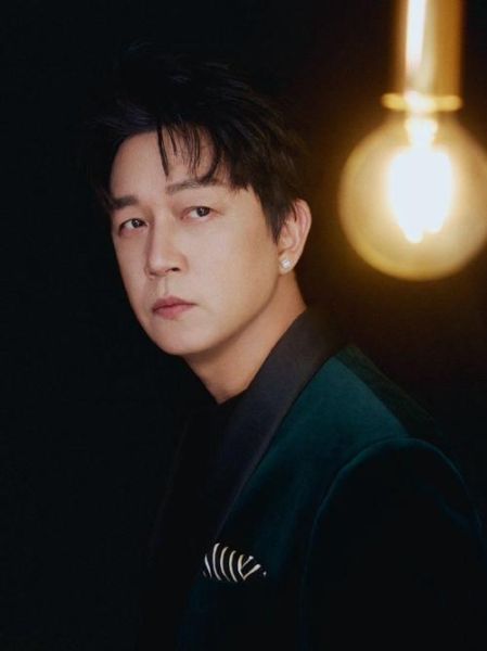 潘粤明是什么属相生肖(潘粤明属什么生肖?1974年生人)