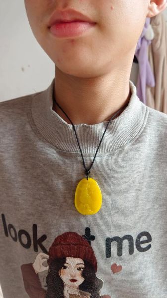 鸡属相戴什么生肖（属鸡戴什么生肖最旺运）