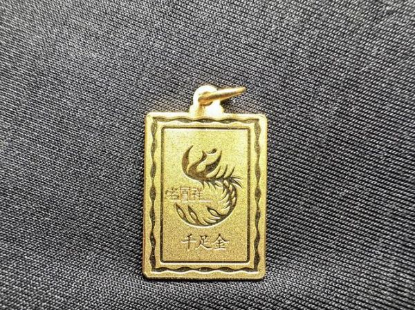 生肖属相黄金挂坠（属虎黄金挂坠哪个款式最招财🐯）