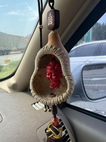 生肖属相车载饰品（属相车载挂件怎么选不踩雷？新手必看指南）