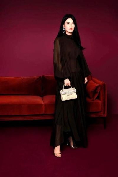 李湘属什么生肖属相(李湘生肖揭秘:她到底属什么?)