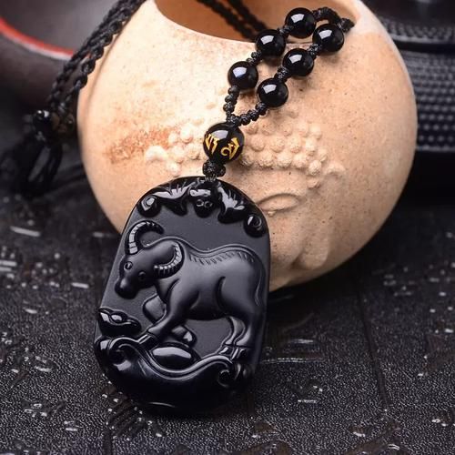 每个属相戴哪种生肖(属牛戴哪种生肖饰品最旺运?)