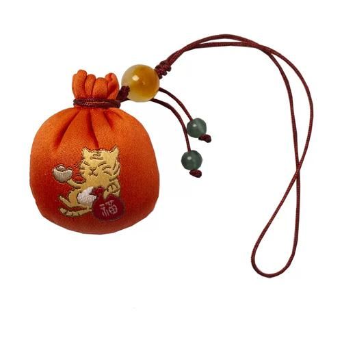 生肖香包可定制属相（生肖香包可定做属狗款式吗）