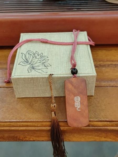 生肖属相木牌有哪些(生肖属相木牌有哪些常见款式)