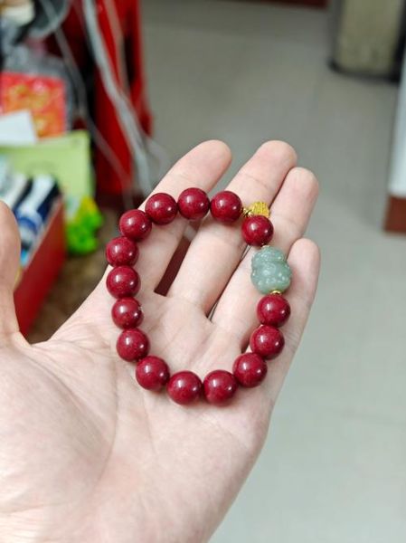 生肖属相朱砂转运（生肖属相朱砂转运戴左手还是右手）