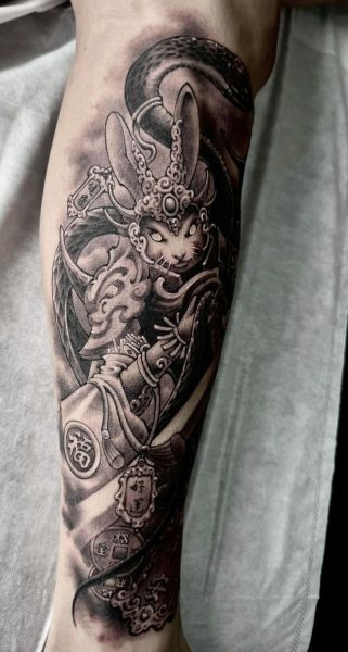 纹身纹生肖还是属相(纹身纹生肖还是属相,新手先看这篇)