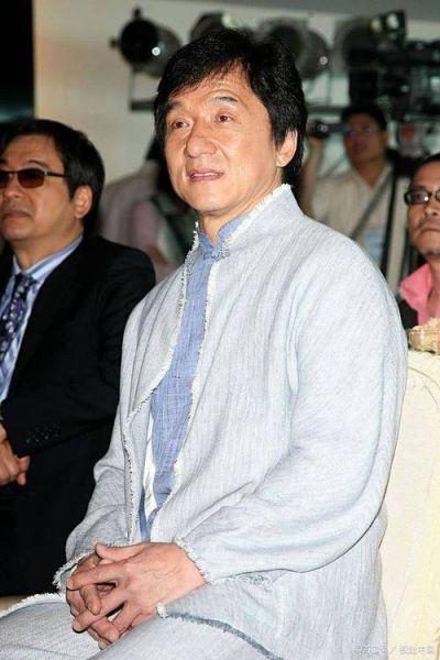 成龙儿子什么生肖属相（成龙儿子房祖名生肖揭秘）