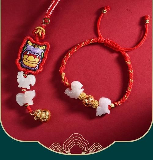 包挂件生肖属相（包挂件生肖属相选什么最好）