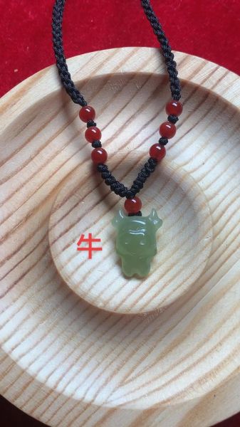 生肖属相和田玉(生肖属相和田玉怎么挑适合自己的?)