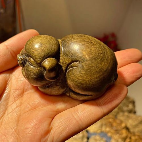 生肖属相手把件定制（生肖手把件定制多少钱）