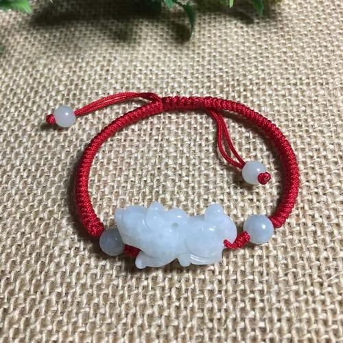 玉手链生肖属相（玉手链生肖属相怎么选？新手避坑指南）