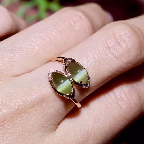 生肖属相玉石戒指(生肖属相玉石戒指女款戴哪个手指✨)