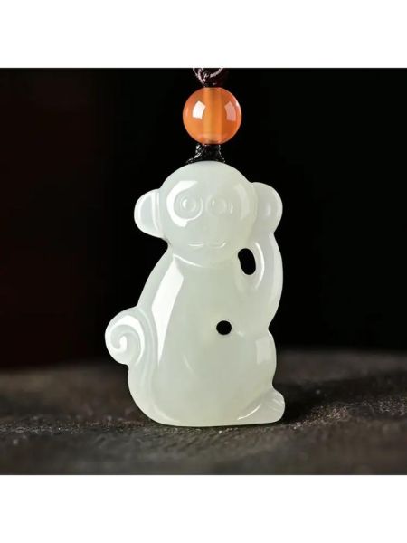 生肖属相挂饰挂件(生肖属相挂饰挂件什么材质最好)