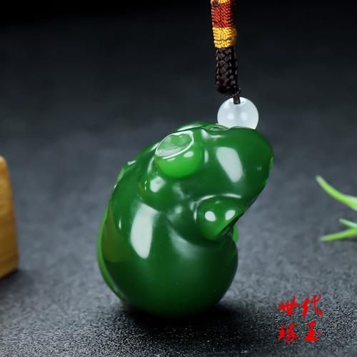 属相玉吊坠 生肖老鼠(属鼠玉吊坠怎么选最旺财运)